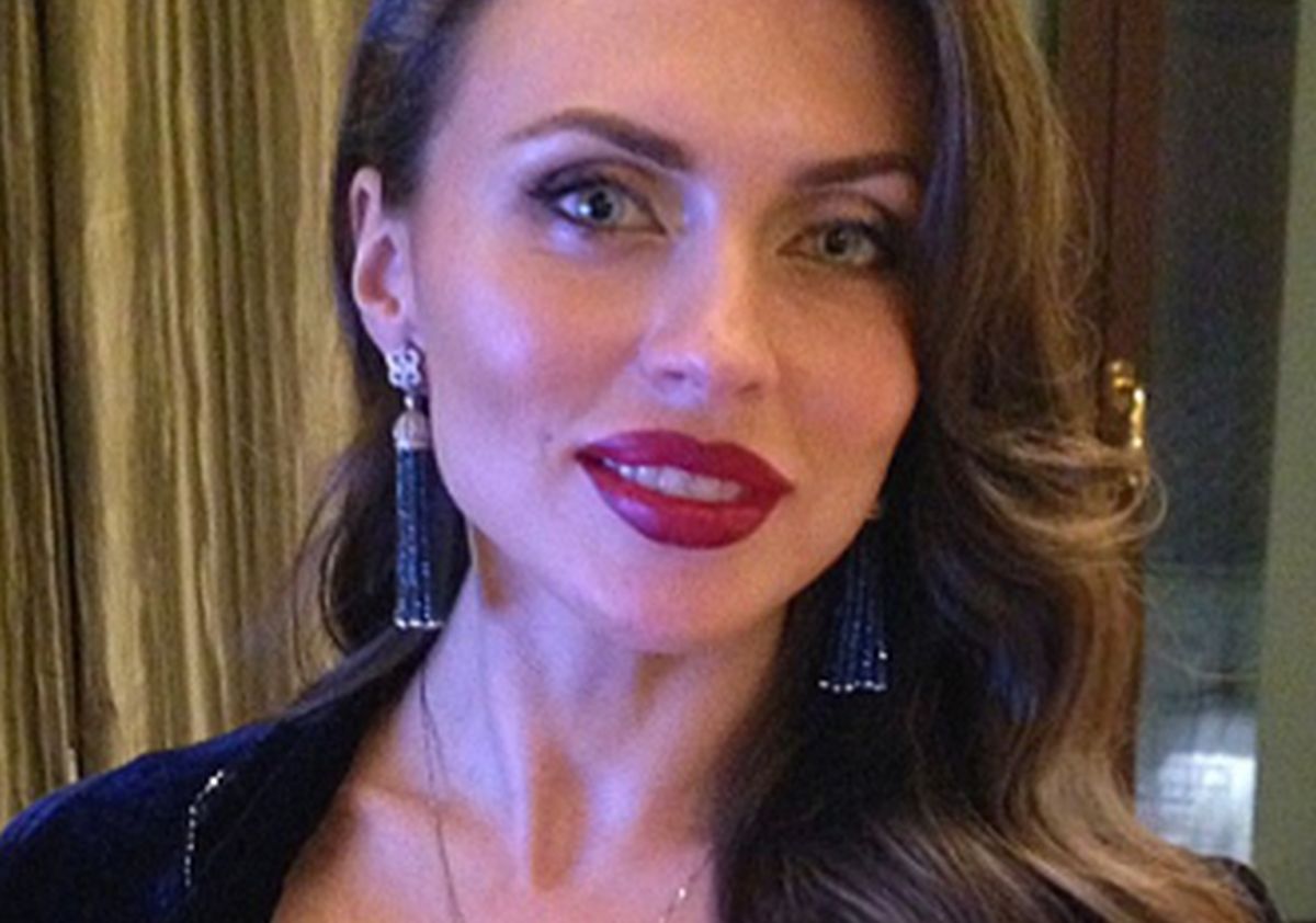 Seksi žena političara pozirala gola s još osam modela i poručila: "Vidimo se na izborima"