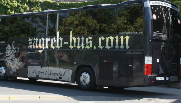 Autobus pun putnika zapalio se na autocesti Zagreb-Rijeka