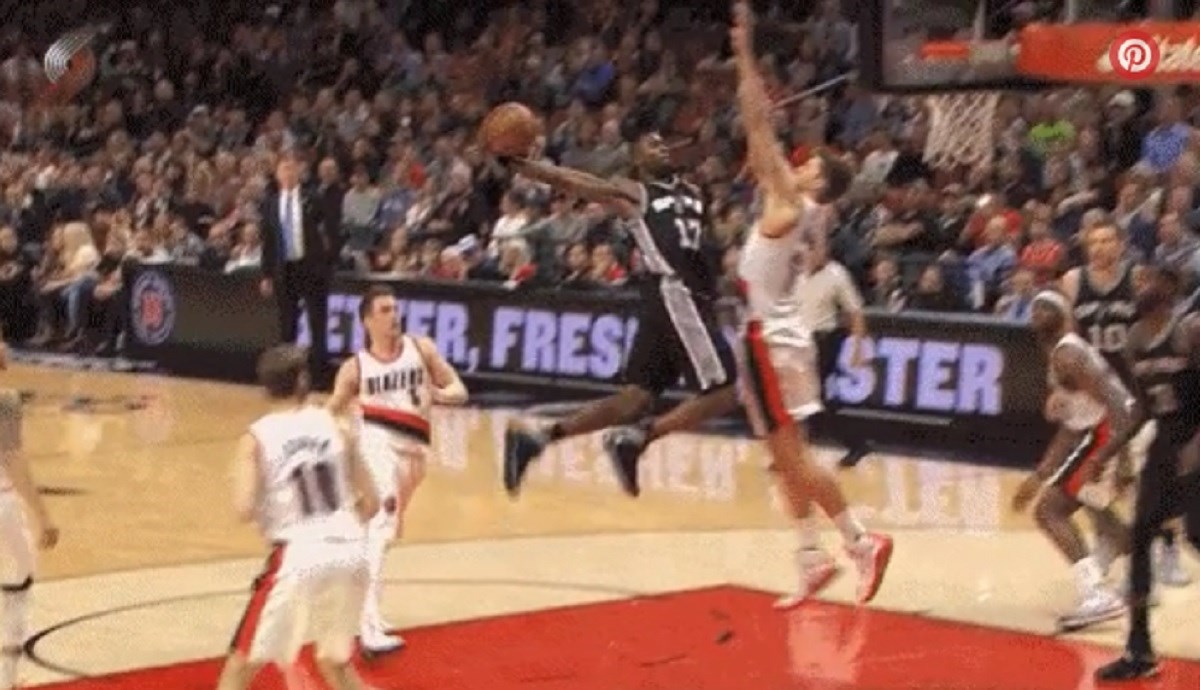 ZLOČIN U PORTLANDU Je li ovo najbolje zakucavanje sezone?