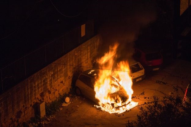 U Crnoj Gori u vožnji eksplodirao džip kojeg je vozio poznati kriminalac, spasio se u zadnji čas