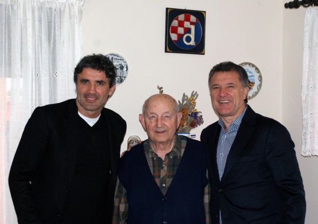 Dinamova braća iznenadila vjernog navijača: Mamići posjetili djeda Branka