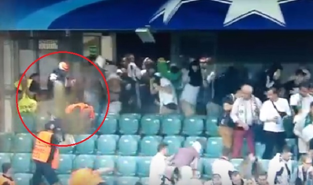 VIDEO Koreografiju upropastili neredi: Poljski huligani oteli zaštitarima suzavac pa ih zalili njime i pretukli