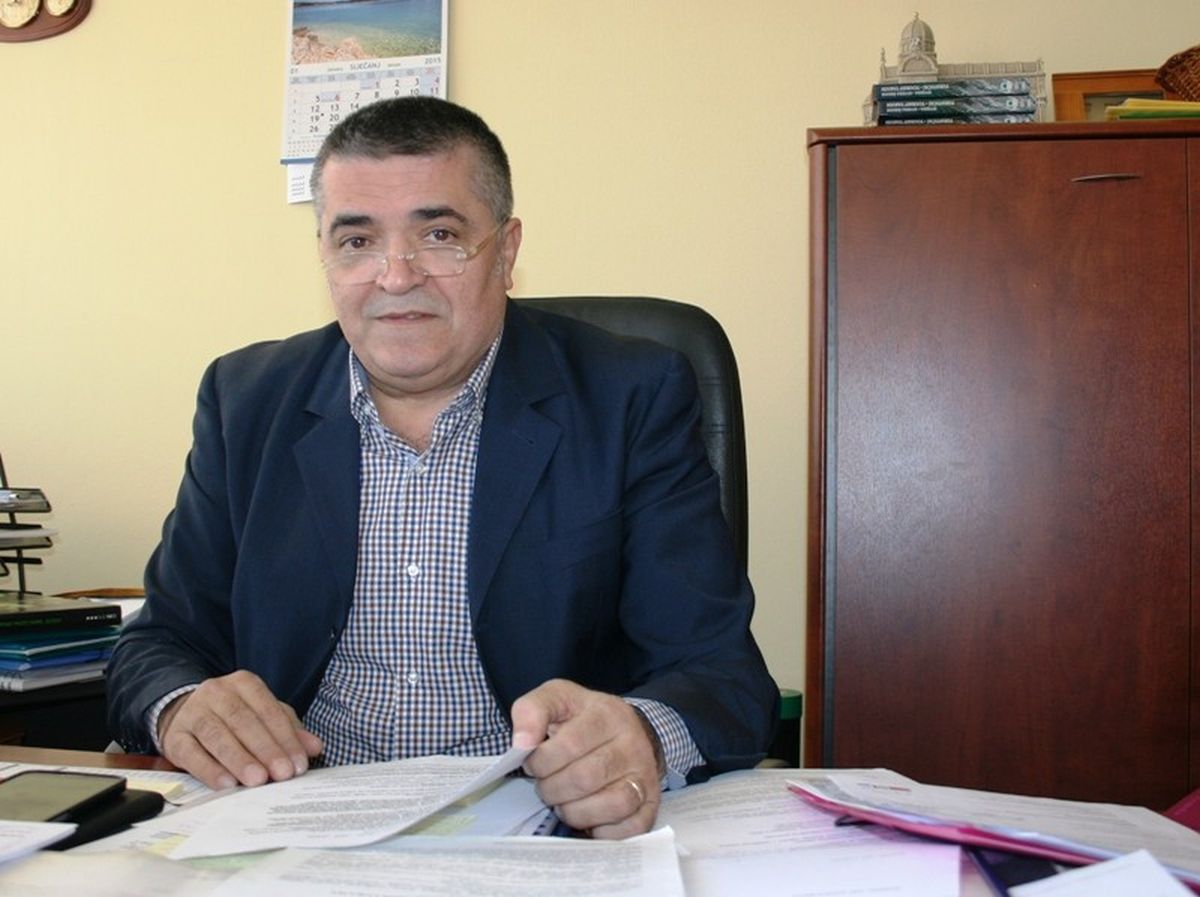 RASKOL U ŠIBENIKU ZBOG BITKE ZA HNS Predsjednik saveza podnio ostavku