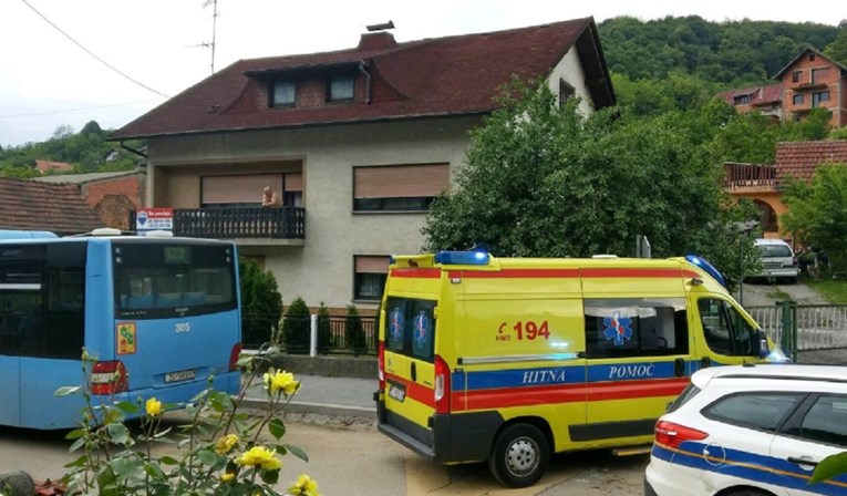 Još jedan incident na ZET-ovoj liniji, vratima prikliještio kolica s djetetom u njima i vozio bus