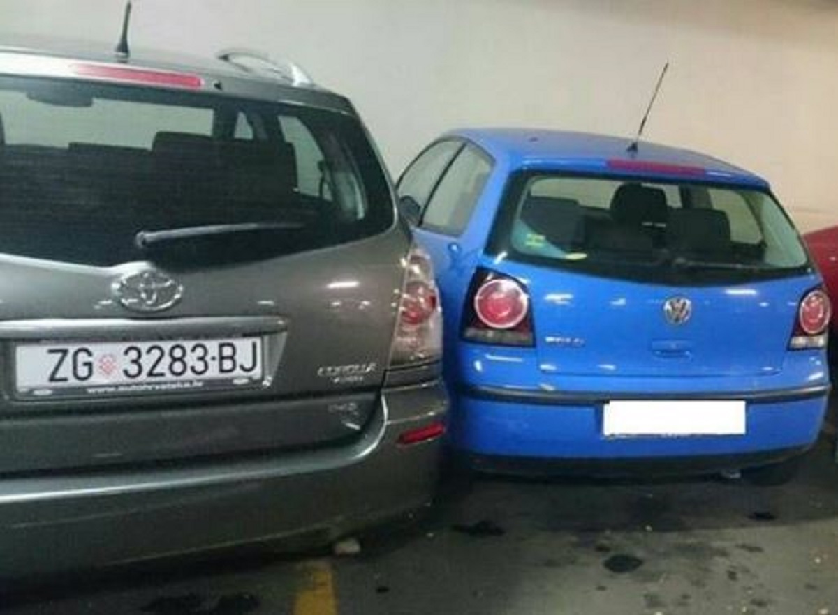 FOTO Zagrepčanin kretenskim parkiranjem zagradio drugoj vozačici vrata pa mu ostavila prigodnu poruku