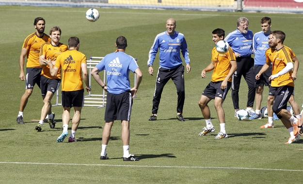 Anketa Marce: Zidane ispred Mourinha u izboru za novog trenera Reala