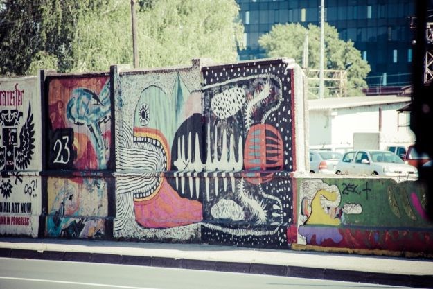 Rušenje jednog od simbola Zagreba: Grafiti stvarani gotovo 30 godina pretvorili su se u prah