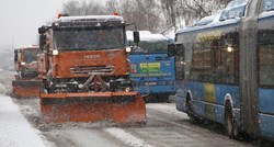 Snijeg u Zagrebu čisti svih 235 ekipa Zimske službe, tvrde da su sve ceste prohodne