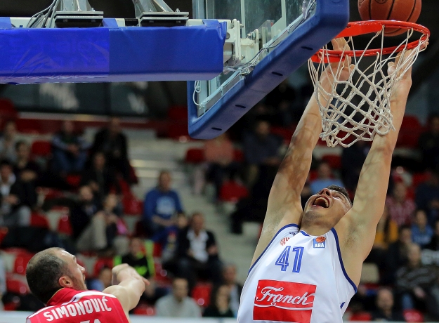Cibona gostujućom pobjedom na krilima hrvatskog reprezentativca otvorila sezonu u ABA ligi, poraz Zadra