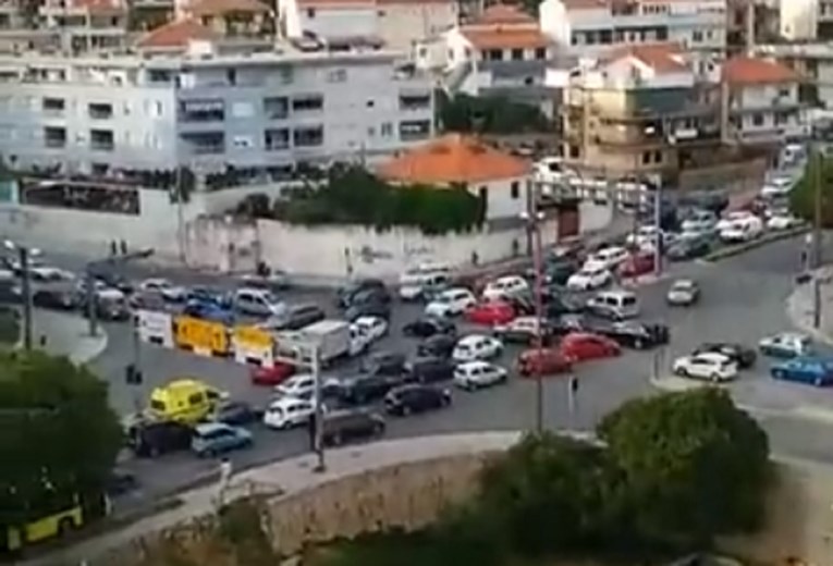 VIDEO Pola Splita ostalo bez struje, pogledajte kaos koji je nastao na semaforu