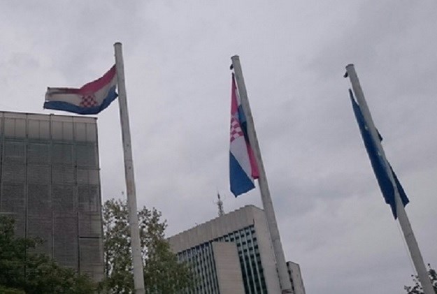 Vlada prijavila šatoraše zbog zastave Herceg Bosne, ali MUP ne vidi ništa sporno