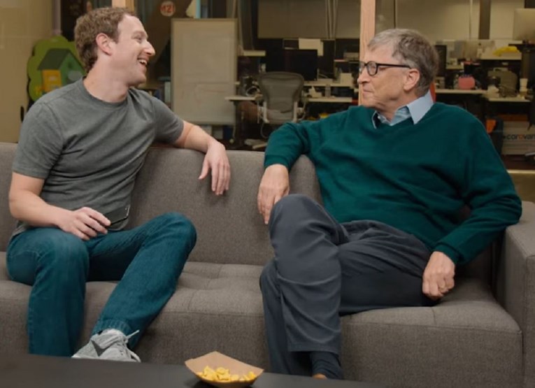 VIDEO Pogledajte kako se Bill Gates i Mark Zuckerberg sprdaju jer nikad nisu završili fakultet