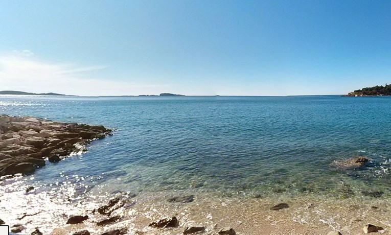 Plaža u Župi dubrovačkoj zatvorena za kupanje zbog fekalija u moru