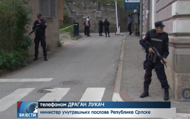 Teroristički napad u BiH: Naoružani muškarac vičući "Allahu ekber" upao u postaju i ubio policajca