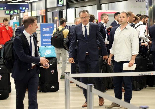 Čačić napustio Francusku i otišao na sprovod Srninom ocu