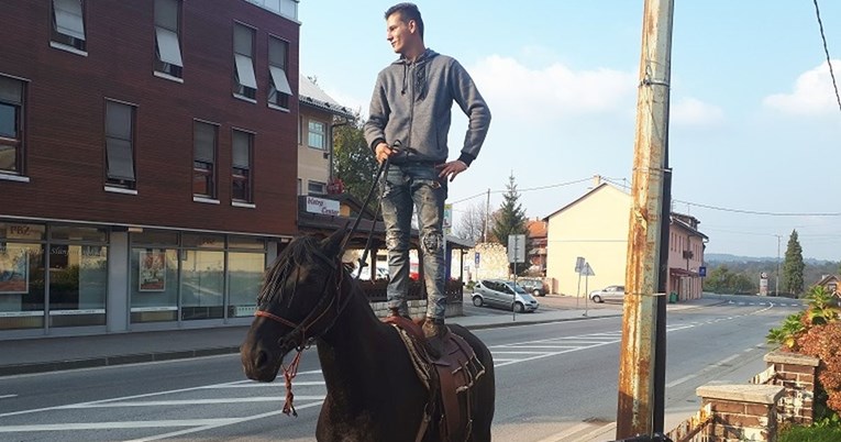 VIDEO Dojahao u Slunj i istog trena dobio ponudu za posao