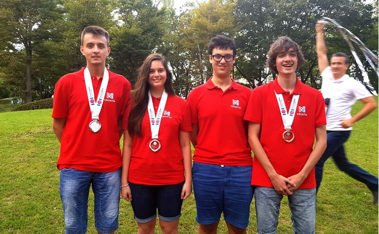 Mladi hrvatski informatičari osvojili tri medalje na Olimpijadi u Japanu