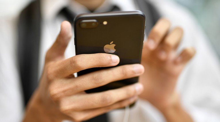 Brutalno pala prodaja iPhonea u Kini, Huawei ih gazi