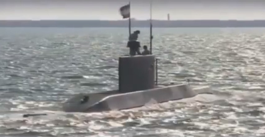 Iran predstavio novu podmornicu, ima projektile dometa do 2000 kilometara