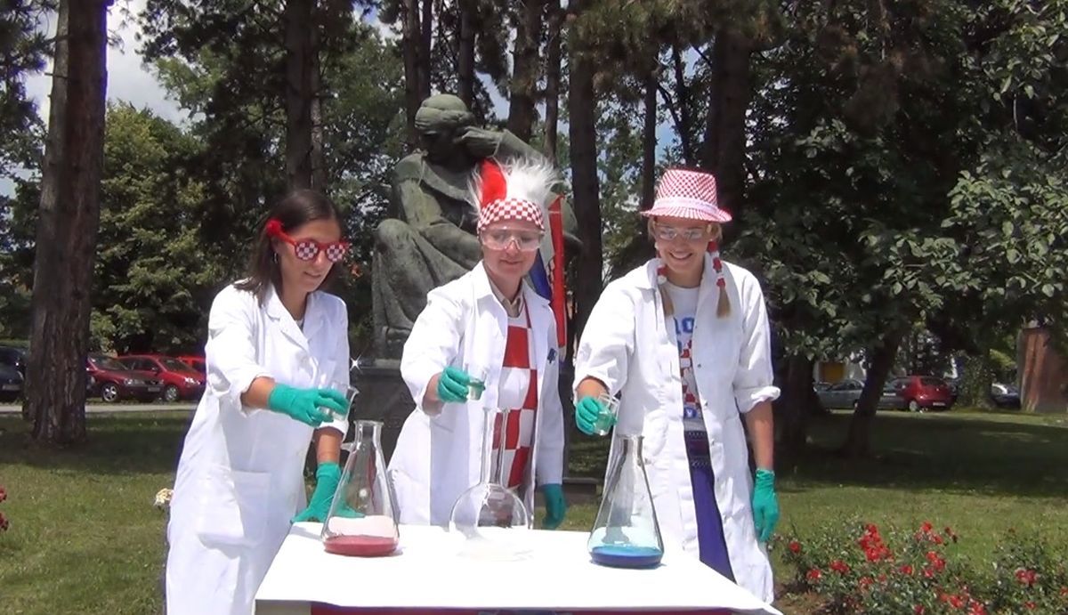VIDEO Samo znanstvenici mogu snimiti ovako ludu čestitku Vatrenima
