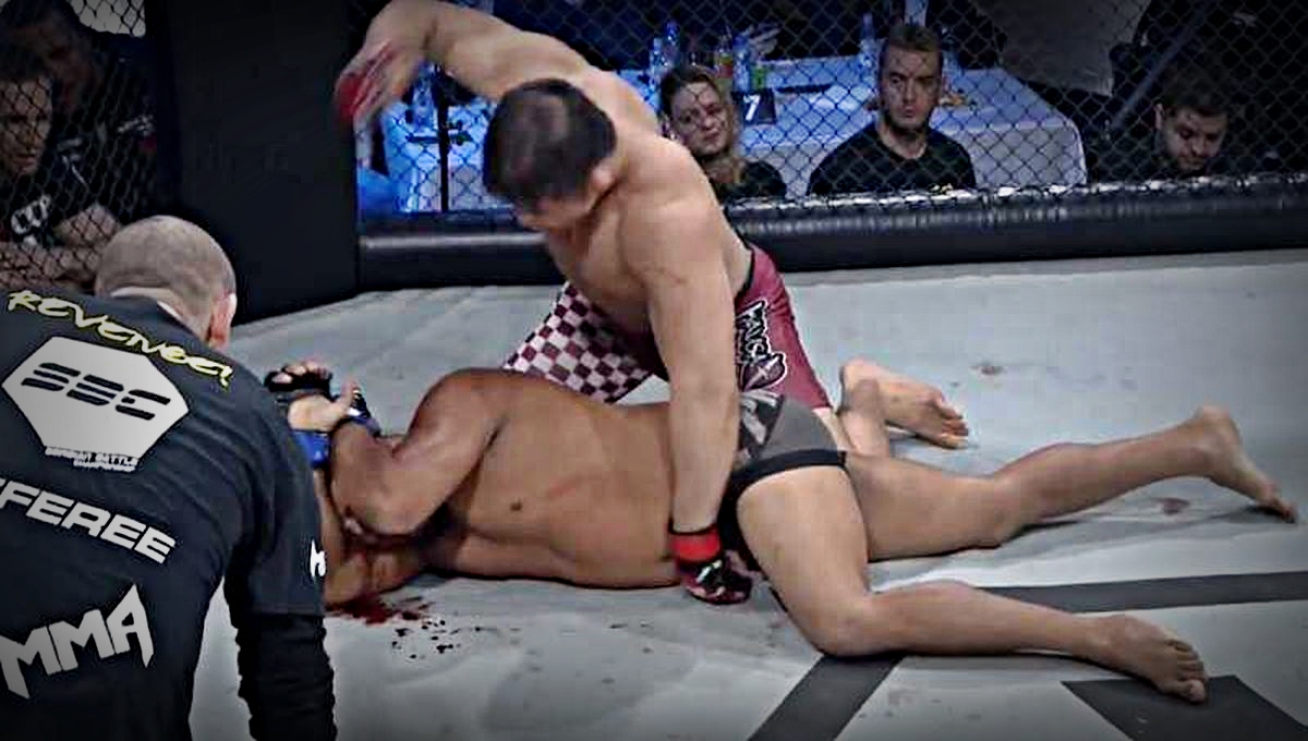 Ishii u kockastim hlačicama brutalno isprebijao Carlosa za obranu naslova prvaka