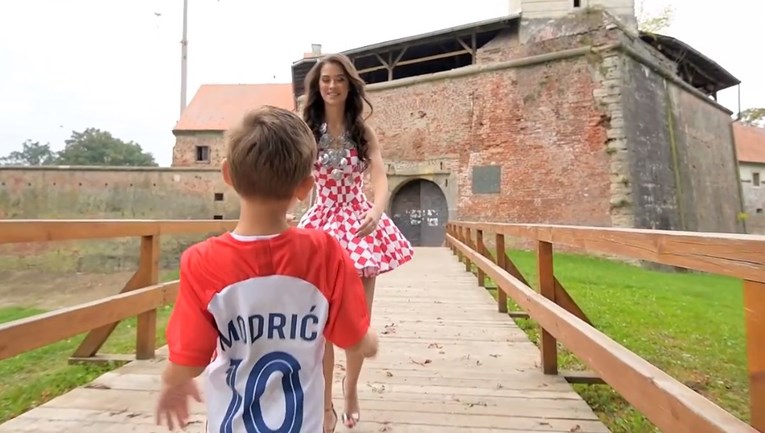 Nije progovorila: Miss Hrvatske u svom videu predstavljanja samo maše