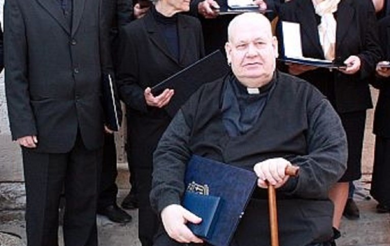Umro svećenik pedofil iz Bibinja