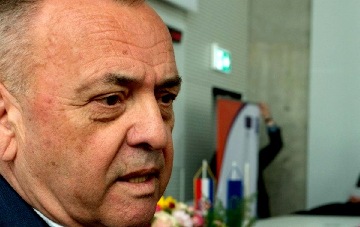 Gradonačelnik Osijeka završio u bolnici