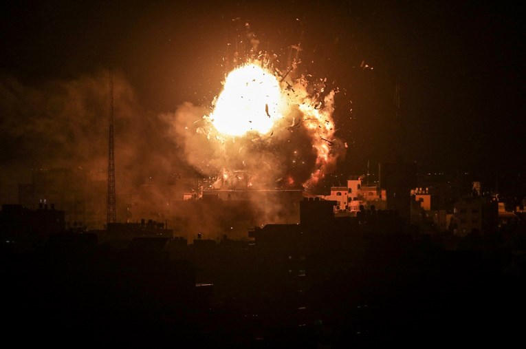 Žestoki sukobi u Pojasu Gaze, Izraelci uništili zgradu Hamasove televizije