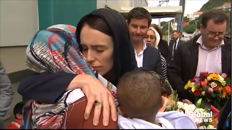 Mlada novozelandska premijerka oduševila svijet svojim vodstvom nakon napada