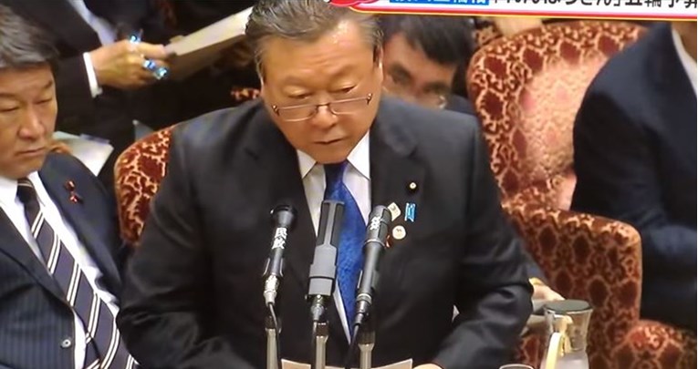 Japanski ministar javno se ispričao zbog kašnjenja od 3 min, oporba hoće ostavku