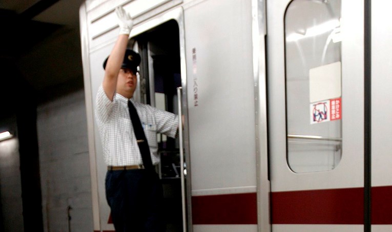 Glavni krivac za kaos u željezničkom prometu u Japanu je - puž