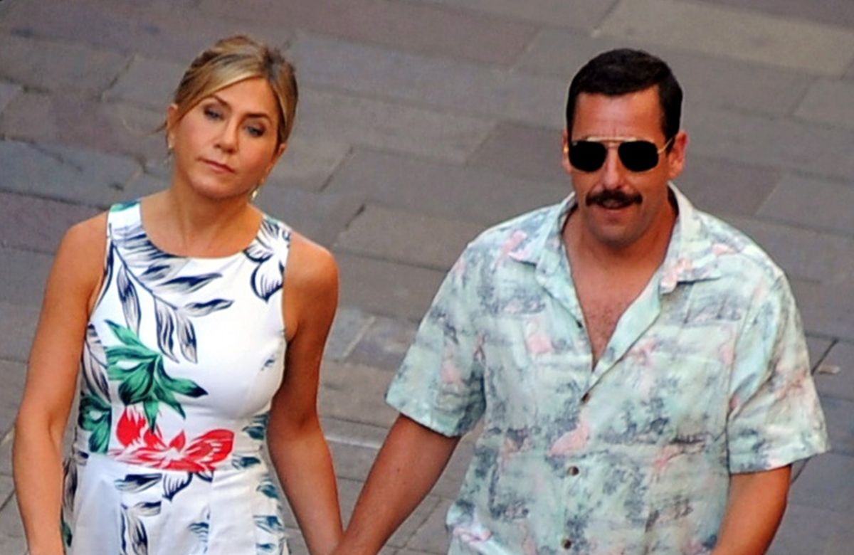 Kamere uhvatile Jennifer Aniston kako se drži za ruke sa slavnim glumcem