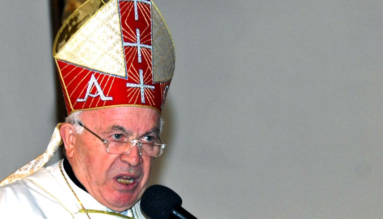 Tko je Juraj Jezerinac, biskup koji tvrdi da se od pobačenih fetusa rade parfemi