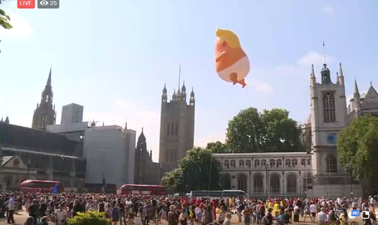 Trump je u Londonu, a iznad grada leti balon u obliku bebe Trumpa