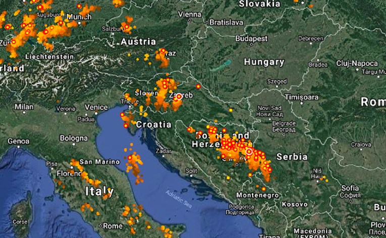 Tuča u Istri, oluja se približava Zagrebu