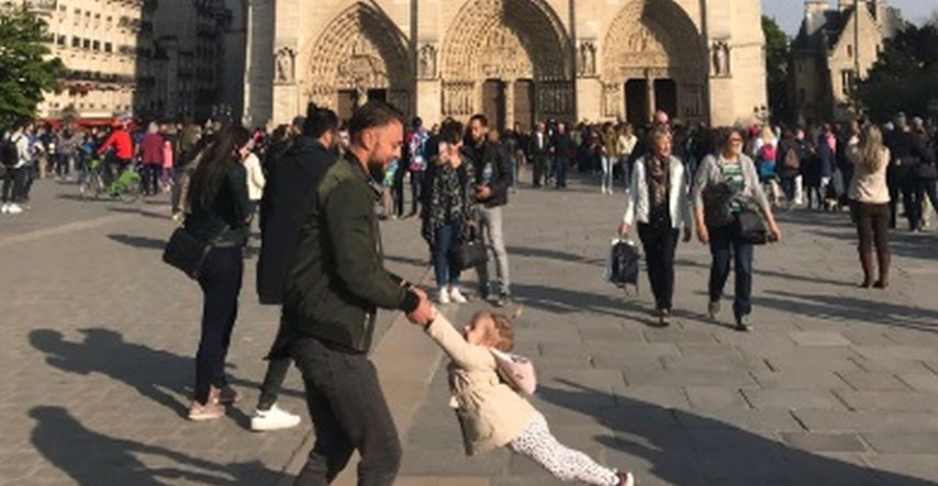 Pronađeni otac i kći s fotke ispred Notre-Damea koja je obišla svijet