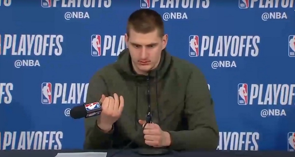Urnebesni Jokić: Razbio Portland, pa mikrofon te oduševio facom i provalom