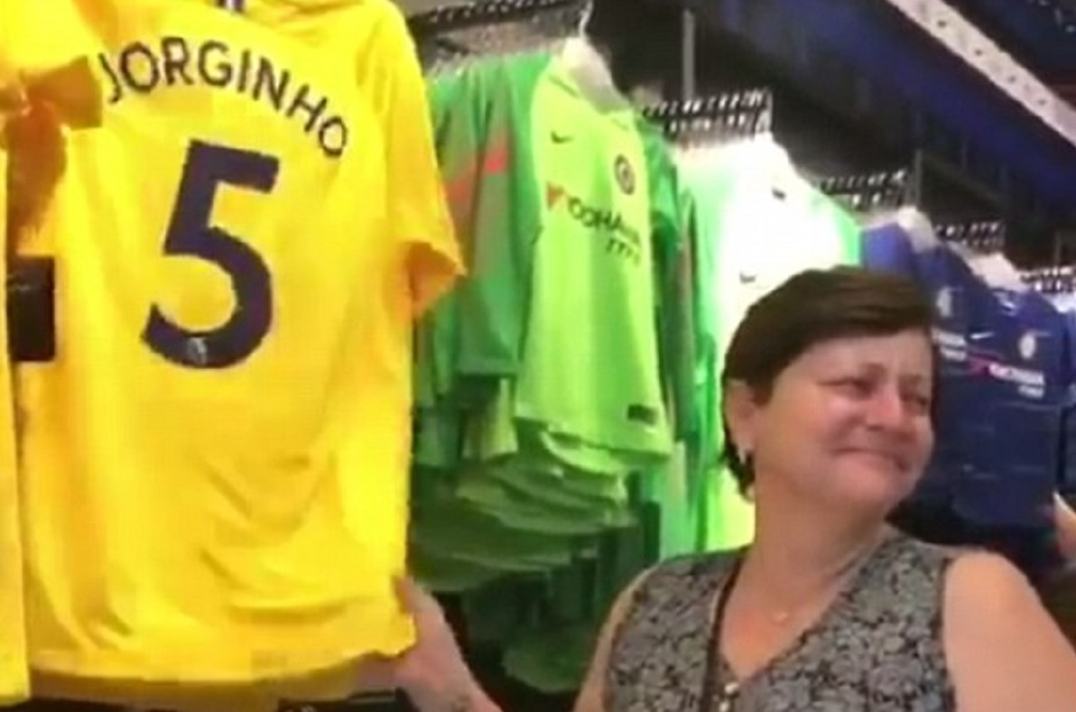 Majka Chelseajeve zvijezde se rasplakala kad je vidjela njegov dres u dućanu
