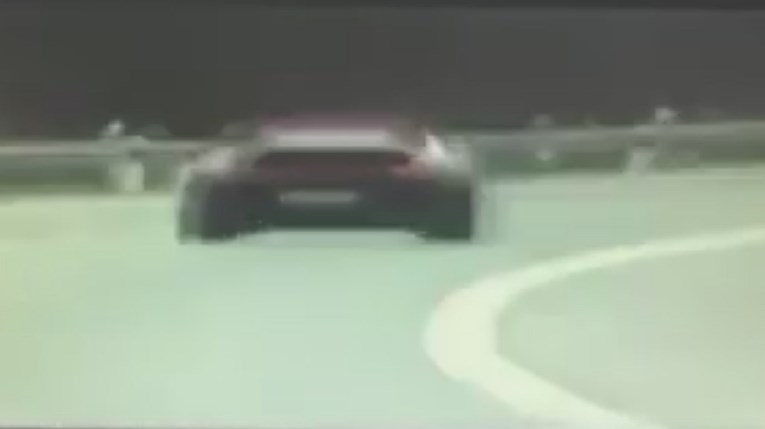 Talijan kod Nove Gradiške vozio 250 na sat, policija objavila snimku jurnjave
