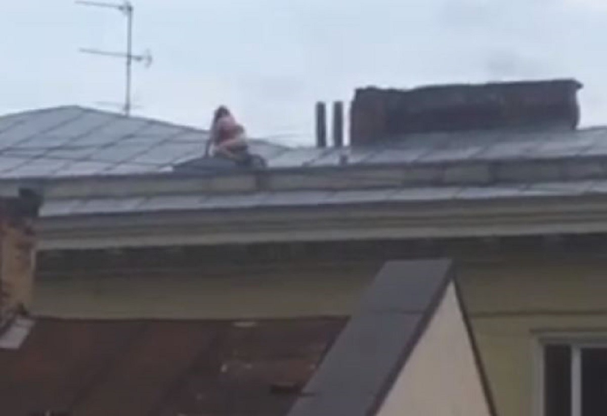 Poseksali se na krovu najviše zgrade u centru grada (+18)