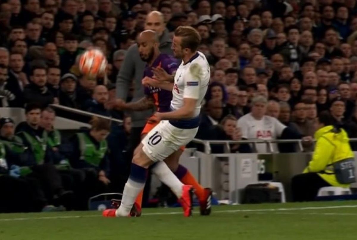 Delph nagazio Kanea, napadaču Tottenhama opet stradao zglob