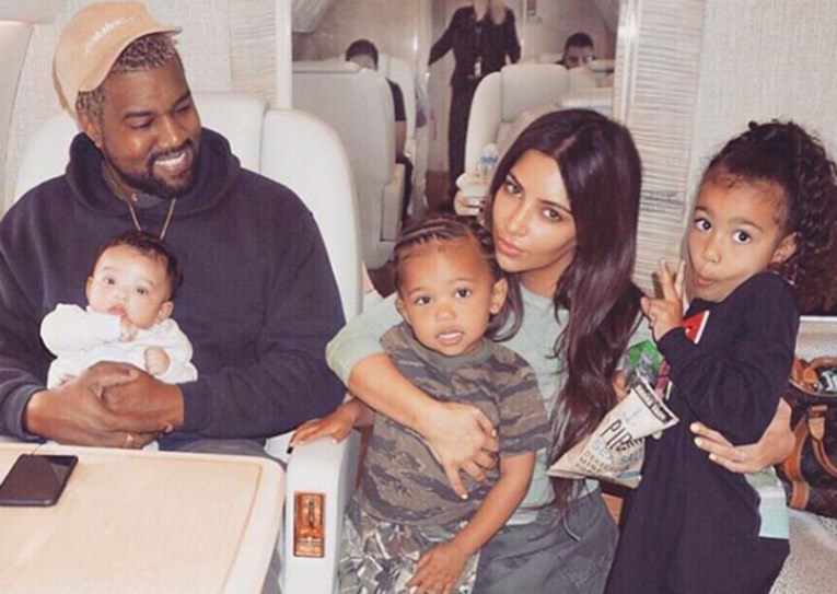 Kanye West oduševio fanove preslatkom fotkom na kojoj ljubi kćer
