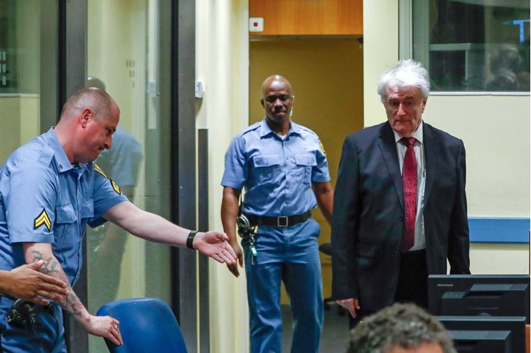 Srbija je podijeljena zbog presude Karadžiću, stižu reakcije