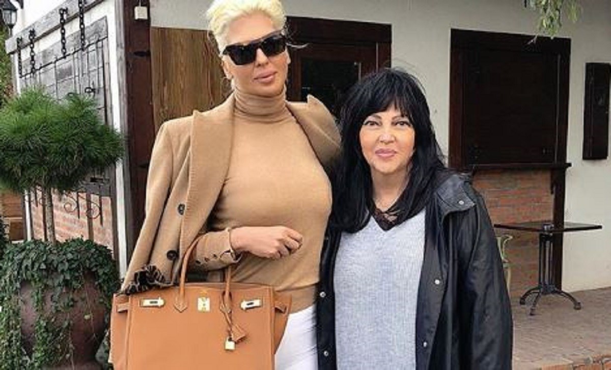 "Bol i očaj": Karleuša se oglasila nakon smrti majke