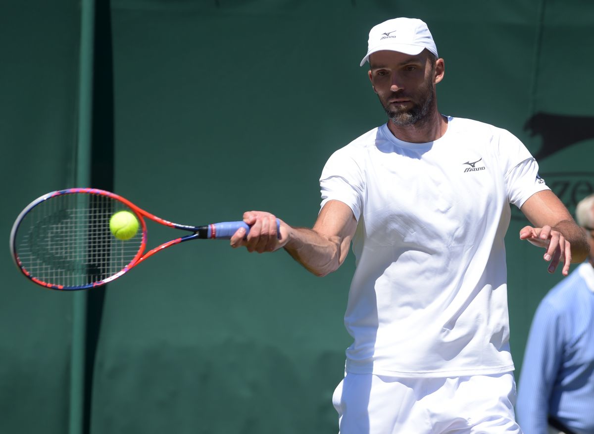 Čudesan preokret u Wimbledonu: Karlović nakon četiri sata i 61 ispaljenog asa ostao bez meča s Federerom