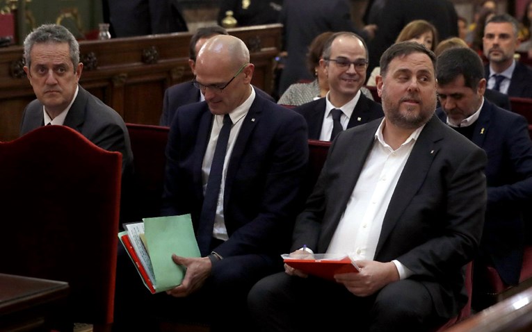 Španjolski parlament suspendirao pritvorene zastupnike iz Katalonije
