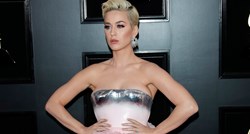 Katy Perry ismijana na Twitteru zbog haljine koju je nosila na Grammyjima