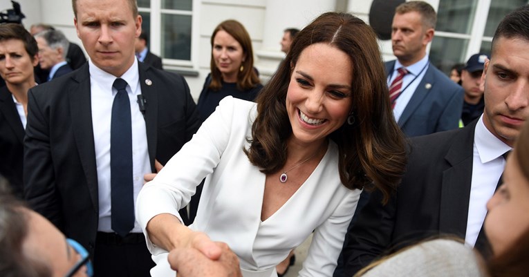 Kate Middleton u dirljivom pismu otkrila koliko voli biti majka