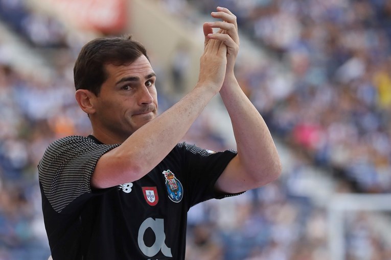 Casillas potpisao: "Želim ovdje završiti karijeru"